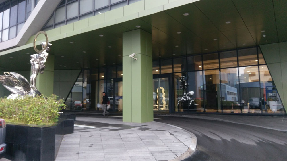 中港澄清醫院大門透明防爆膜工程