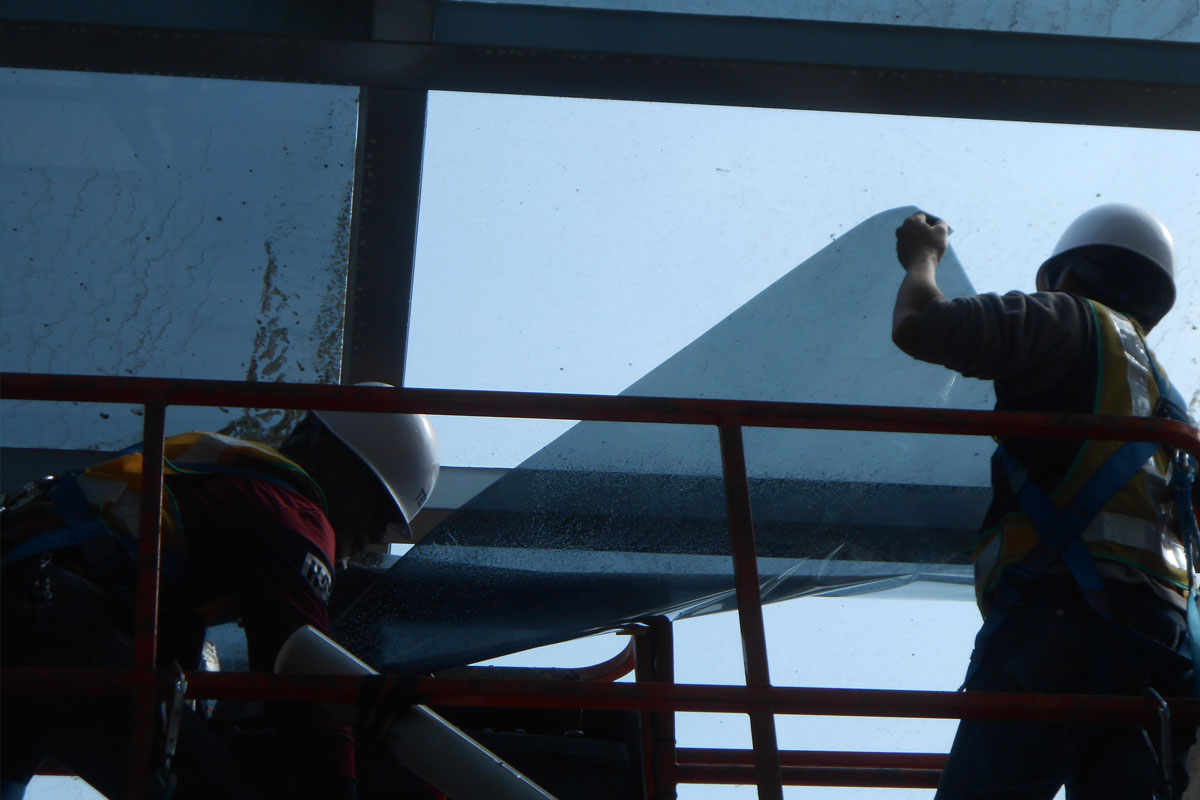 從現場評估到隔熱施工，全程由專業團隊執行